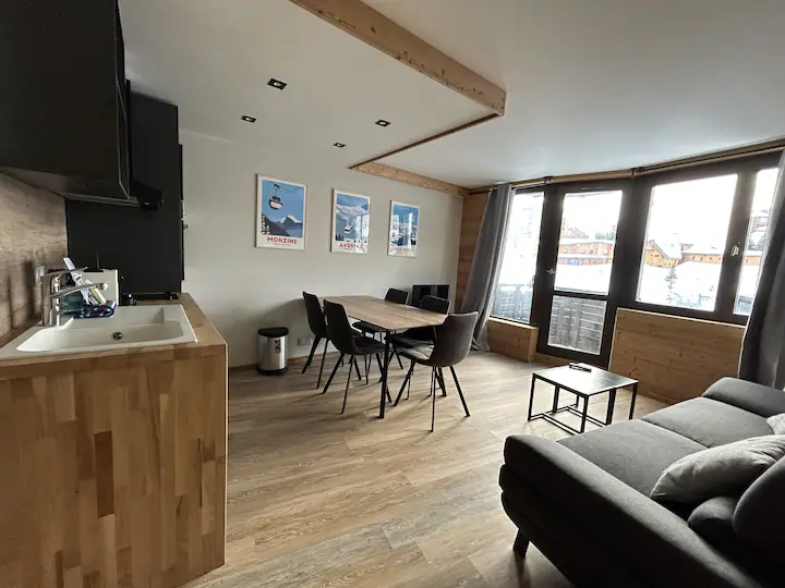 APARTMENT 1206