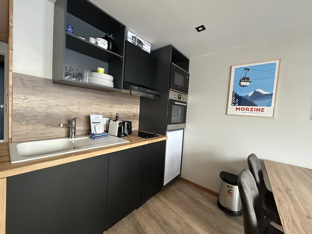 APARTMENT 1206